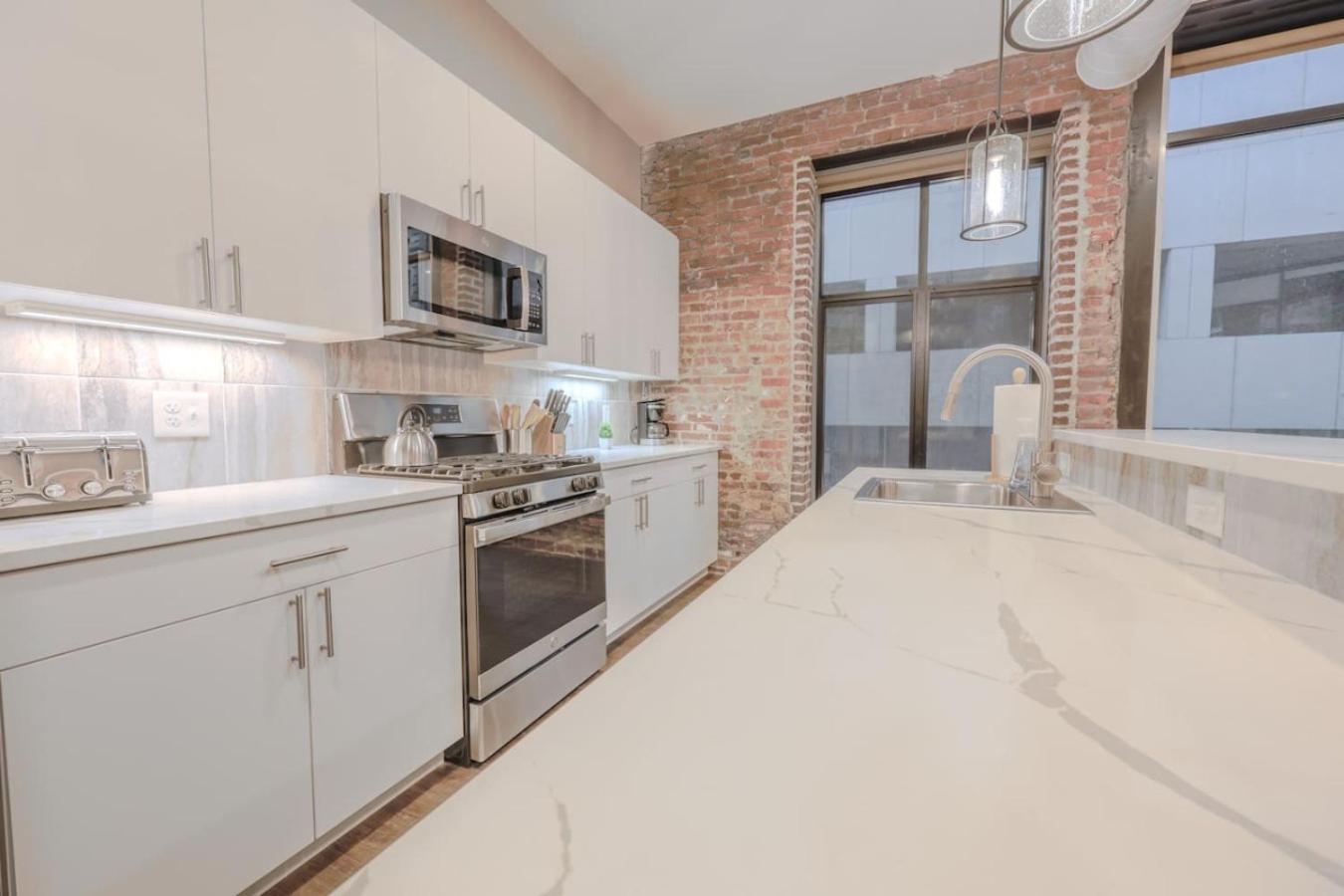 Apartment Elegant 2 Bedroom Prime Location