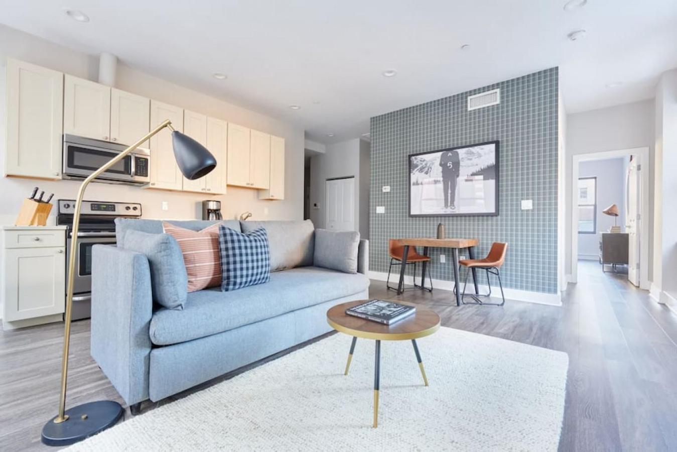 Bright Fidi 1 Bedroom Centrally Located Boston