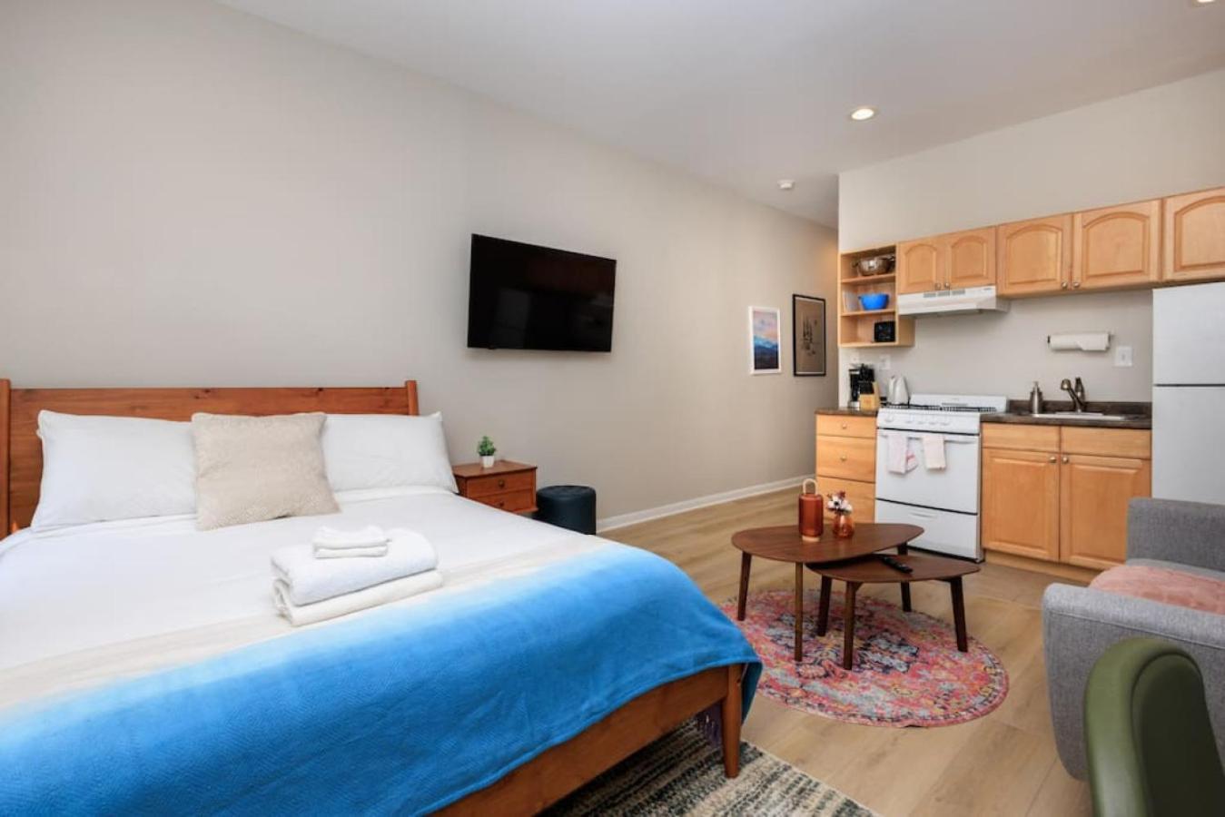 Cozy South End Loft Apartment Boston