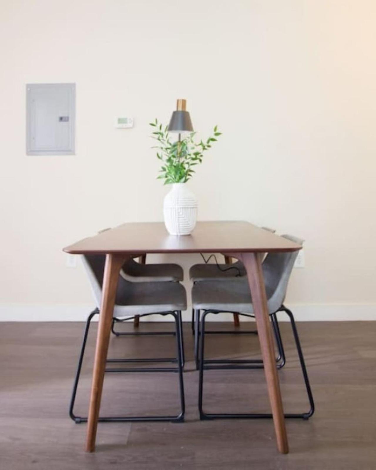 Pet Friendly Walk To Mgh