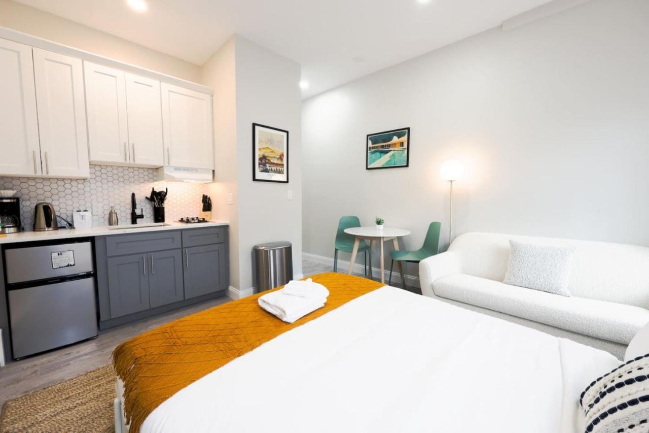 Apartment Modern Bright Back Bay Boston