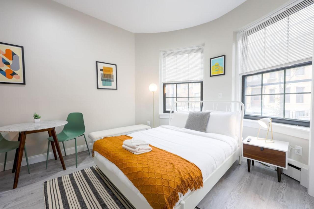 Apartment Vibrant In Prudential Area Boston