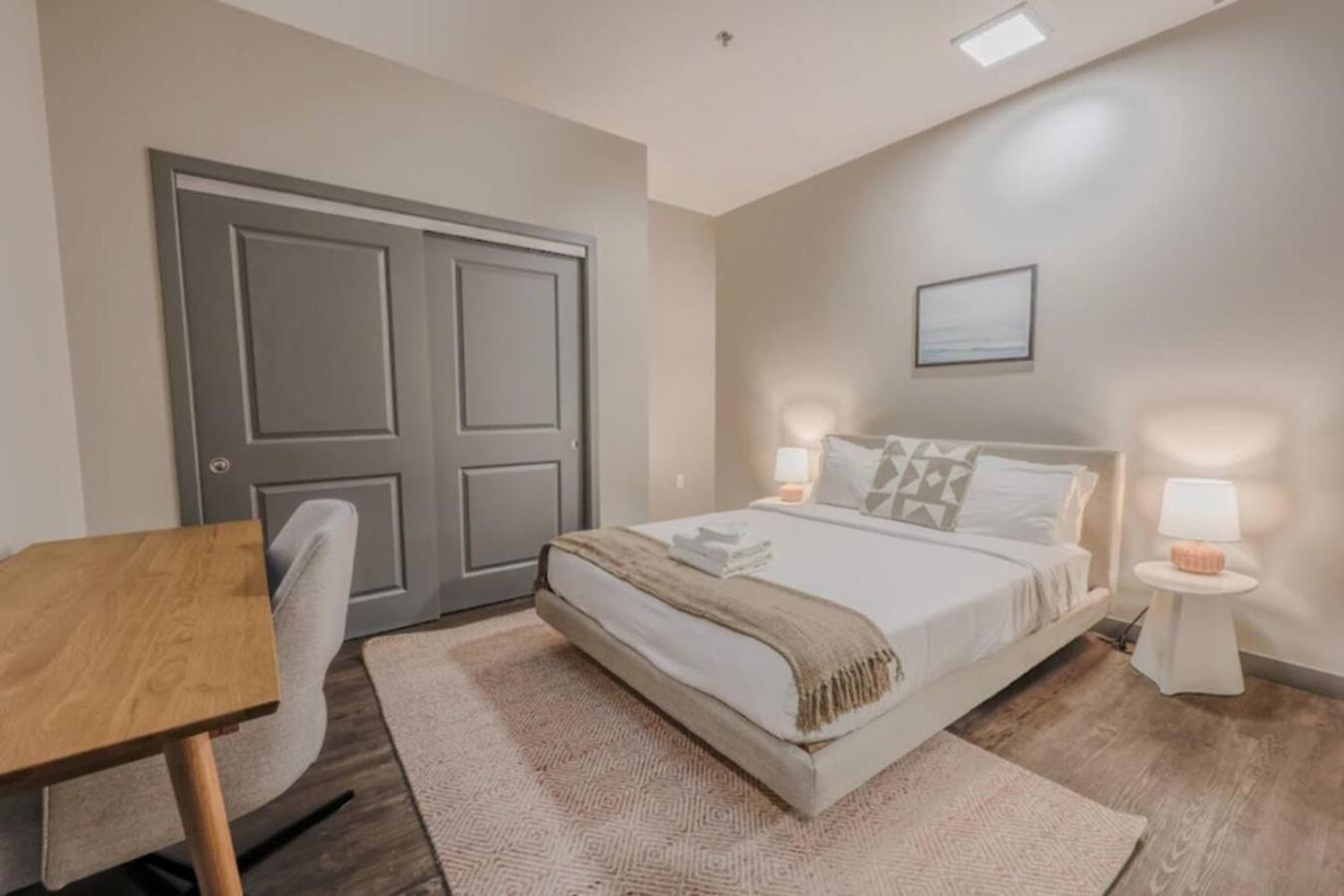 Apartment Luxury 2 Bedroom *