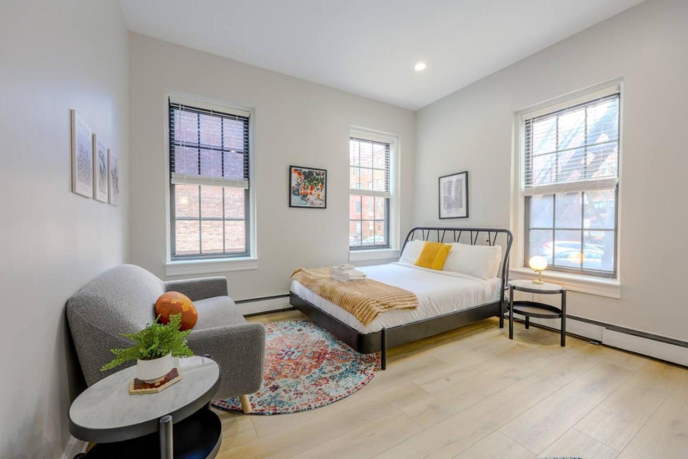 Quaint Back Bay Area