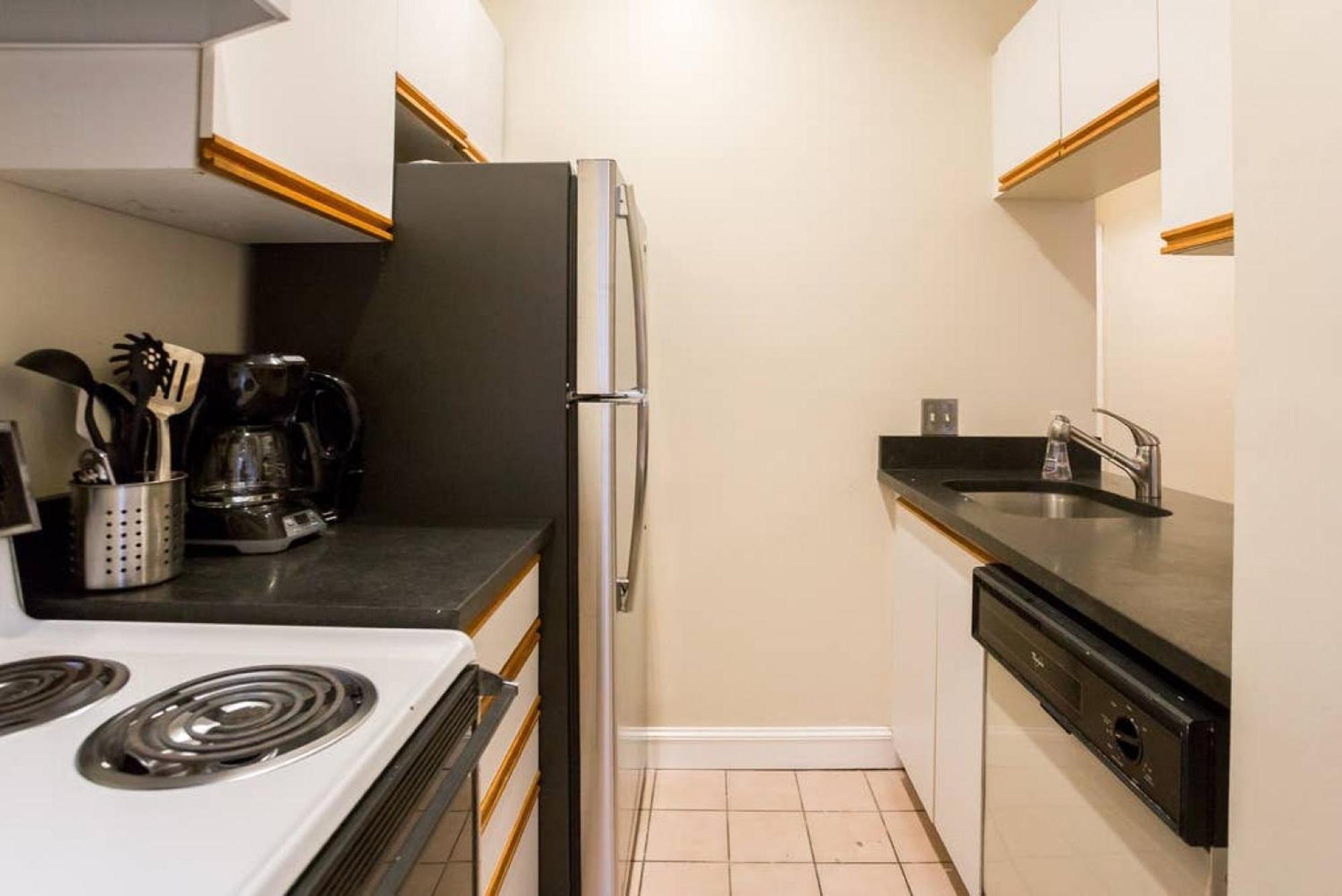 Perfect North End 2br 2ba Laundry * Boston