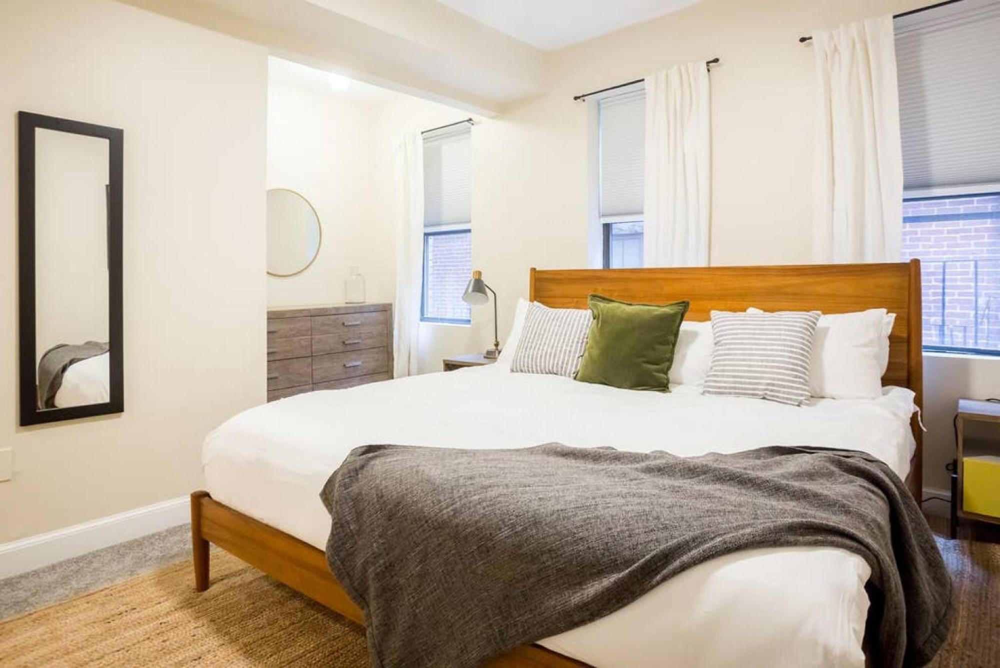 Perfect North End 2br 2ba Laundry