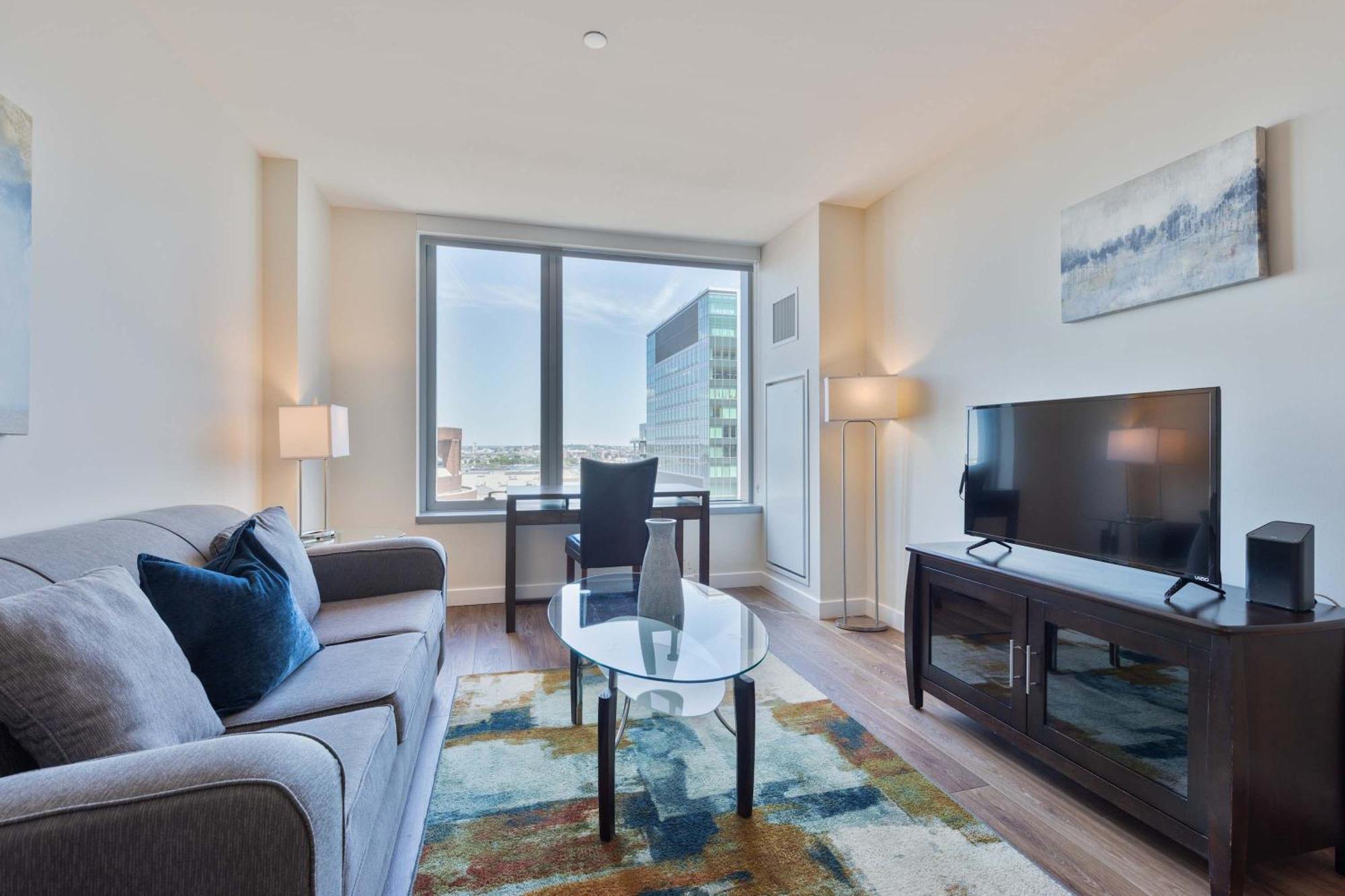 Luxury Seaport With Gym And Pool Boston