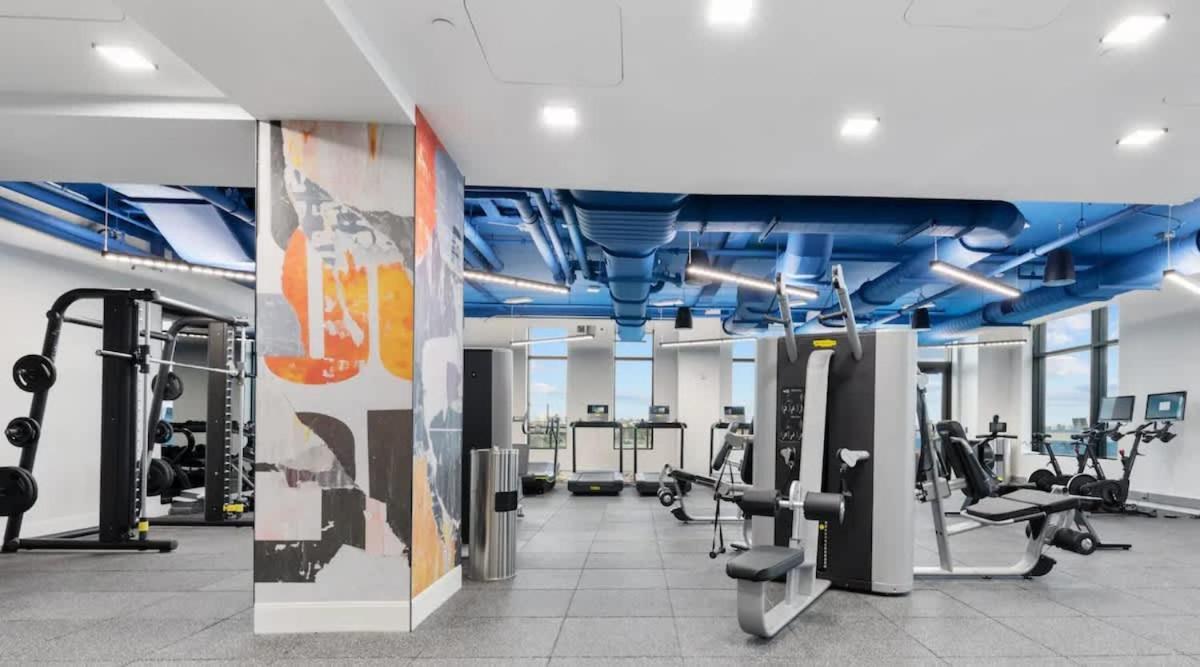 North End Td Garden Shared Pool & Rooftop Holiday home *
