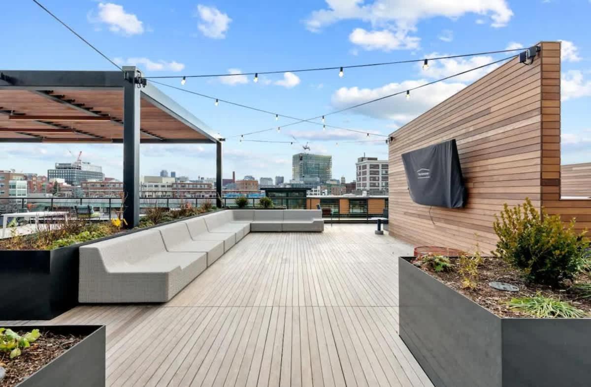 North End Td Garden Shared Pool & Rooftop Holiday home Boston