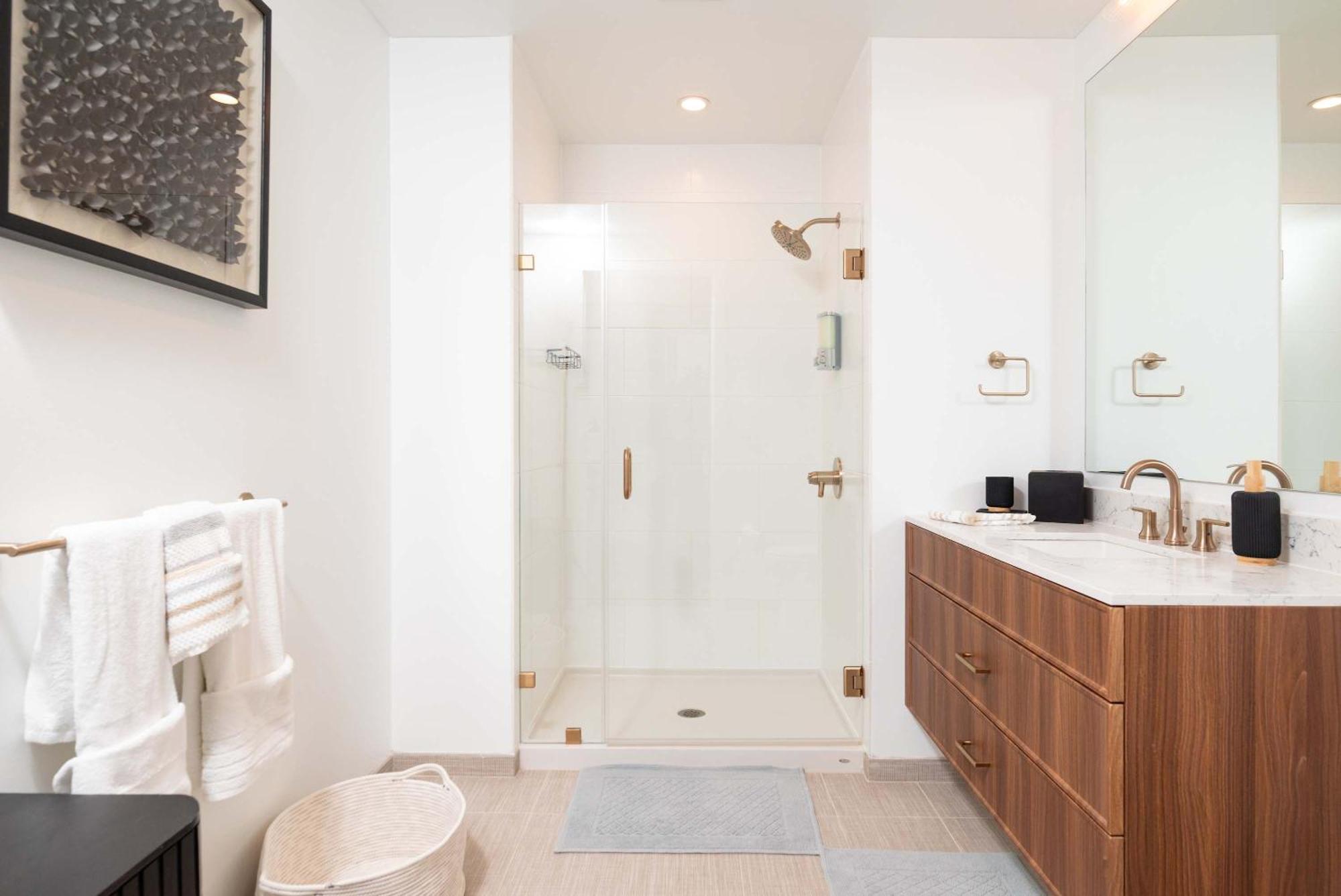 Back-bay Upscale Rooftop & Parking Boston