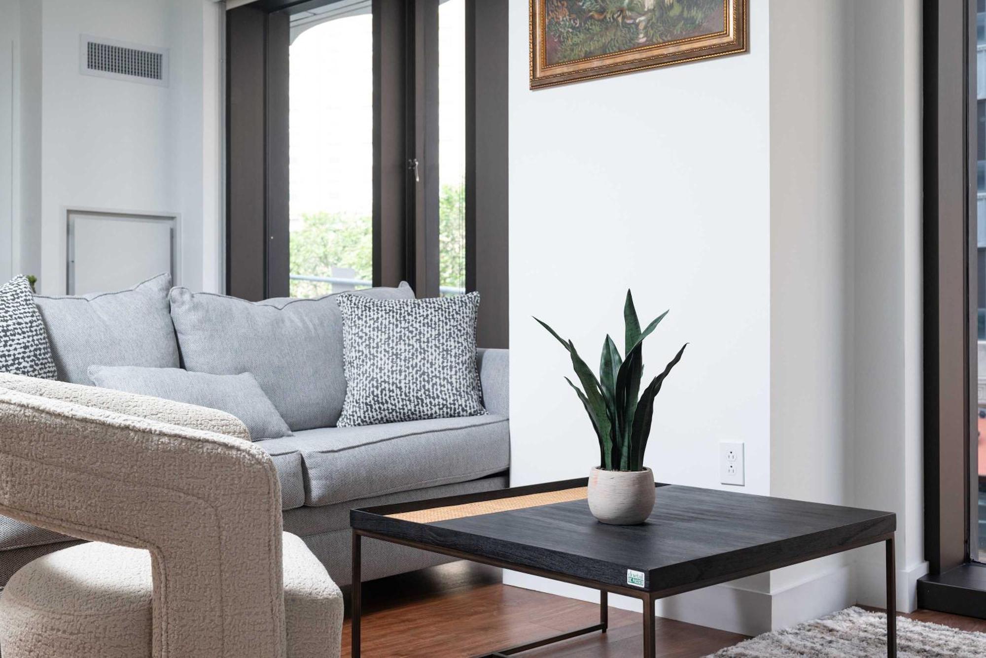 Apartment Back-bay Upscale Rooftop & Parking *