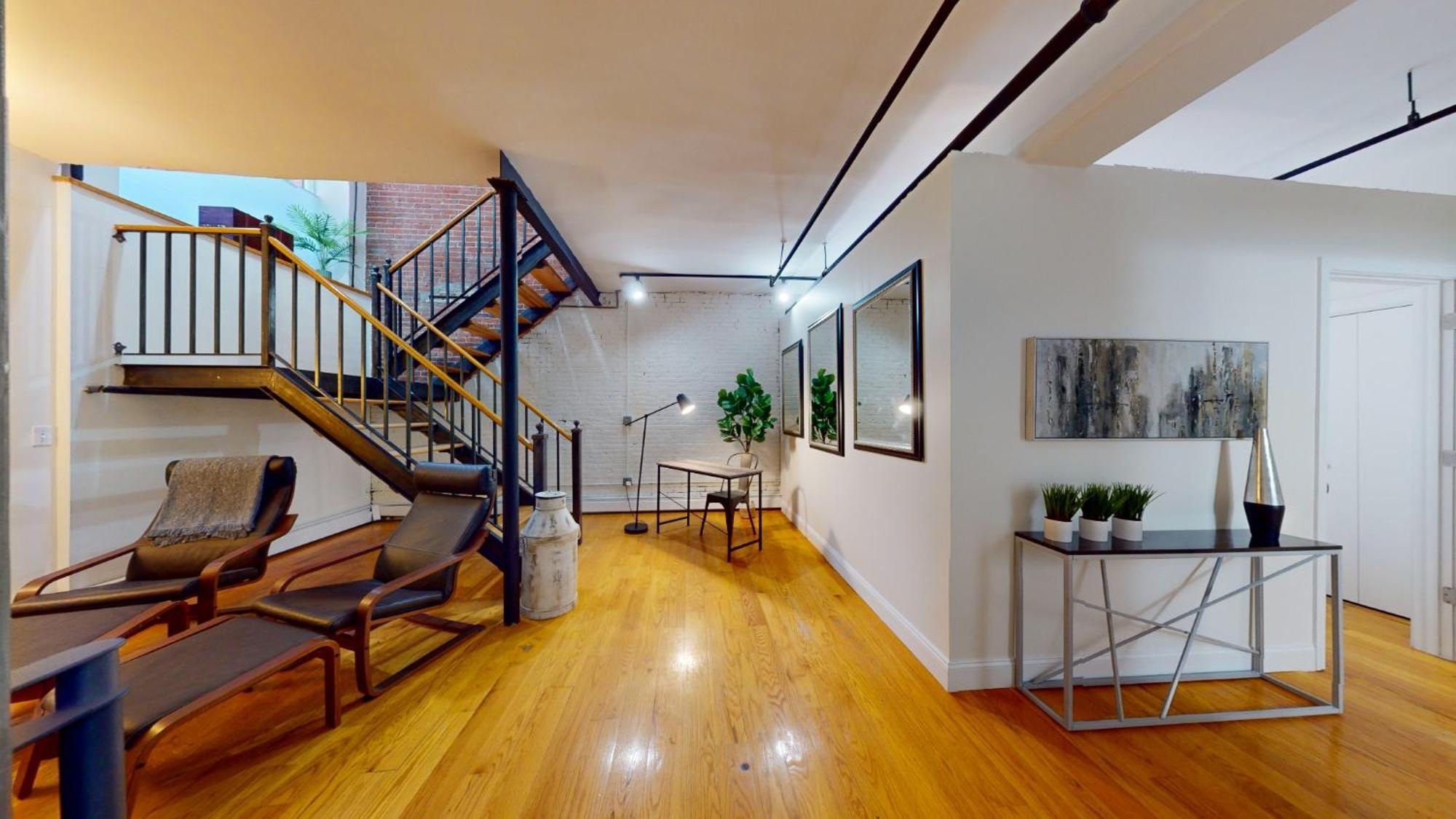 Apartment Expansive Back Bay Two-level Loft, 2b2b *