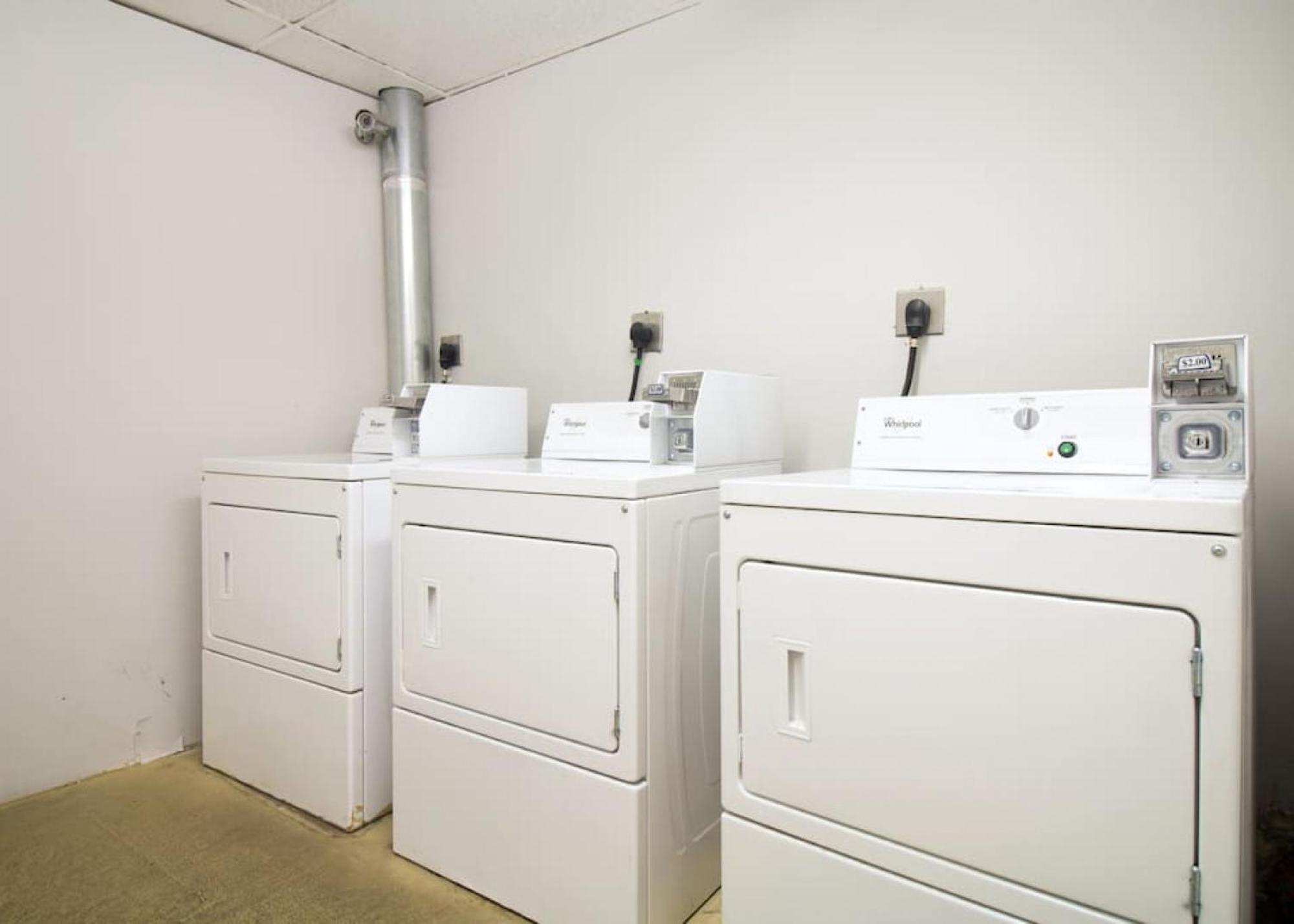 Keyless Entry Laundry In Bldg Pet Friendly