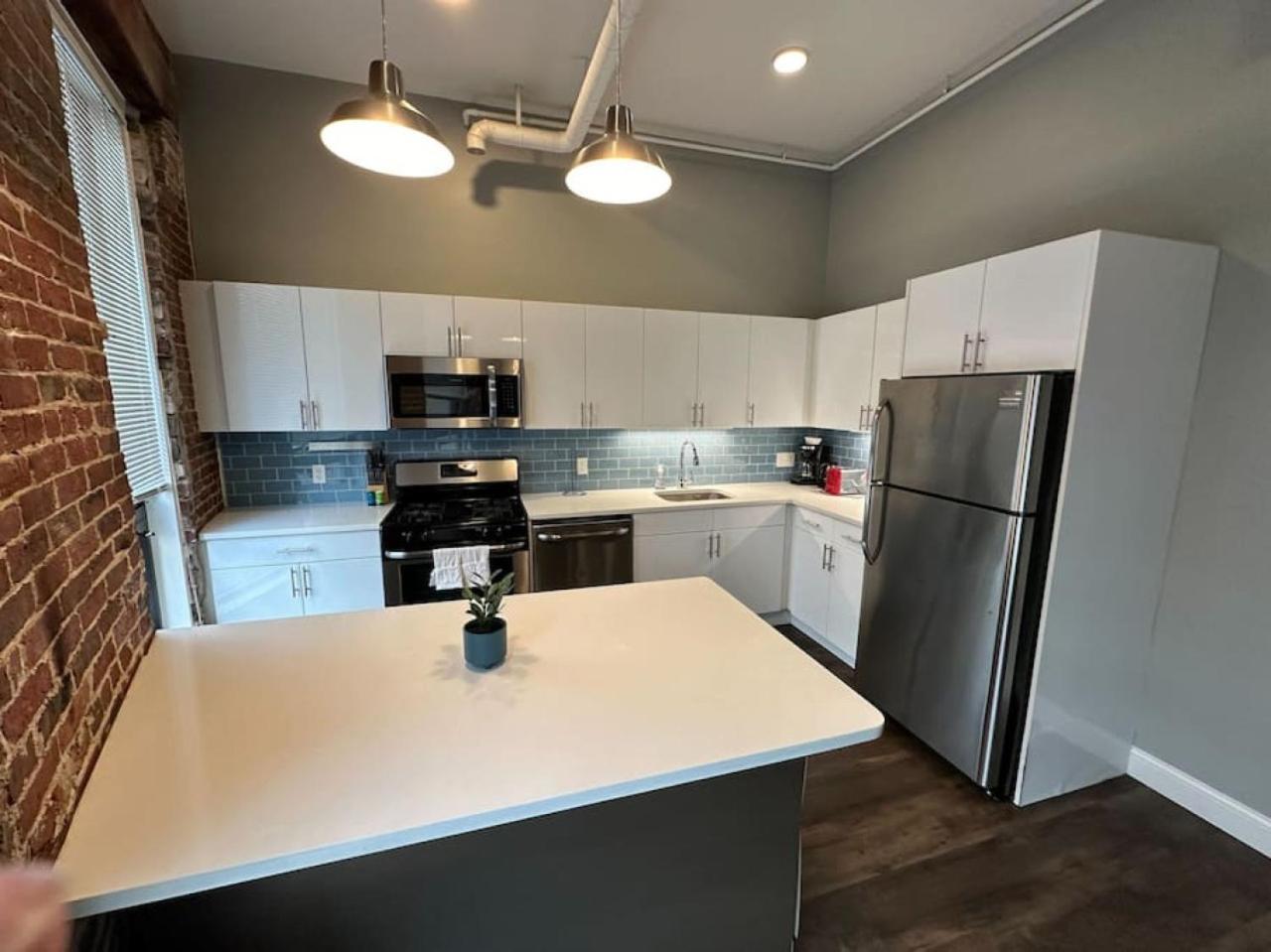 Apartment Roomy 4bed Loft Family Friendly Boston