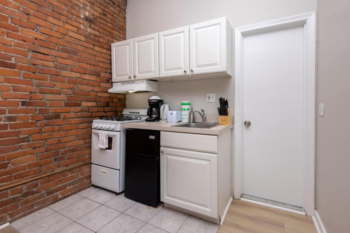 Serene With Cozy Atmosphere *