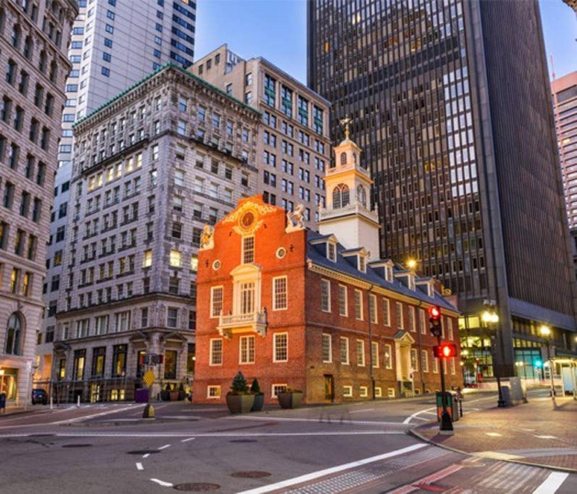 Airy, Modern 1br Downtown Boston