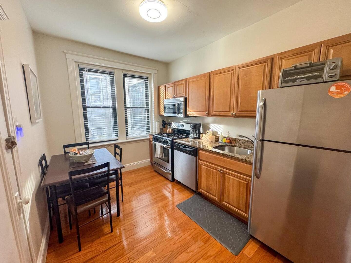 Appartement 2 Bed, In Unit Laundry, College, Balcony Boston