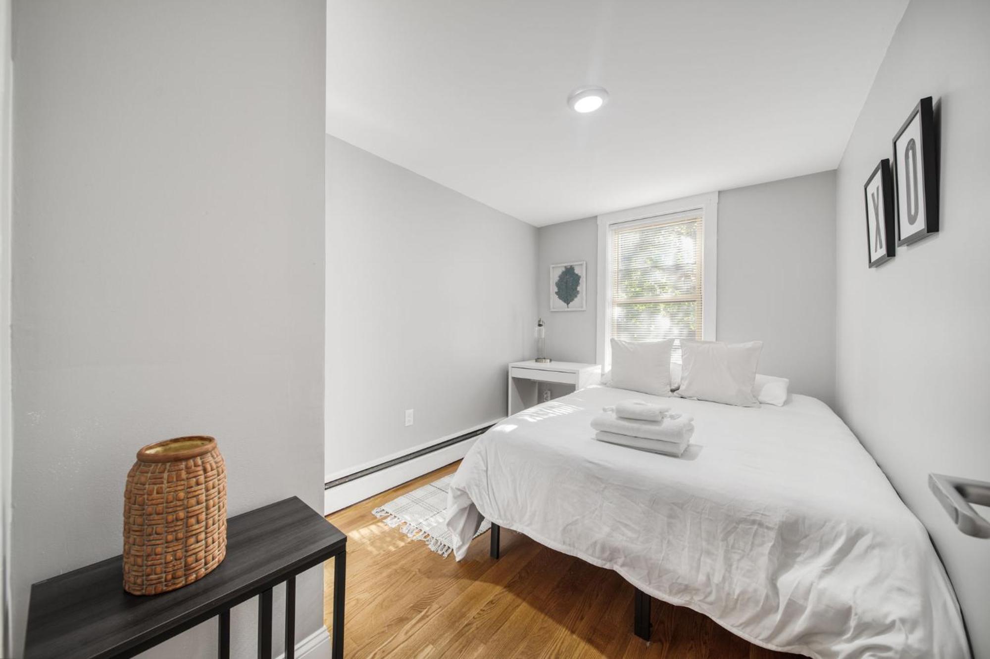 Southie Living By Seaport, Red Line, & Bars Apartment