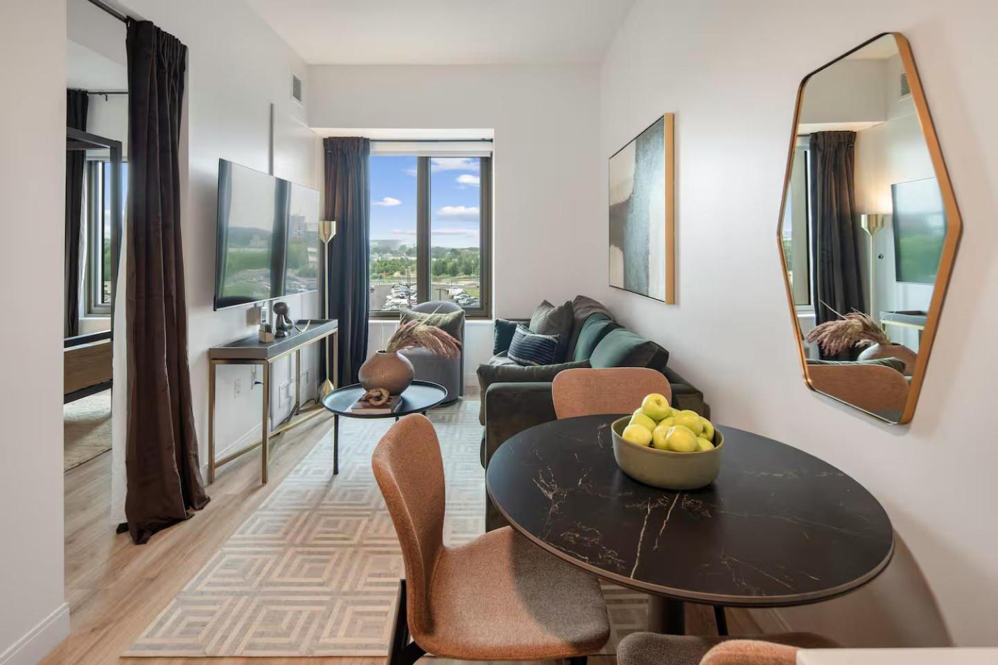 Luxury By Hyatus At Cambridge Aparthotel