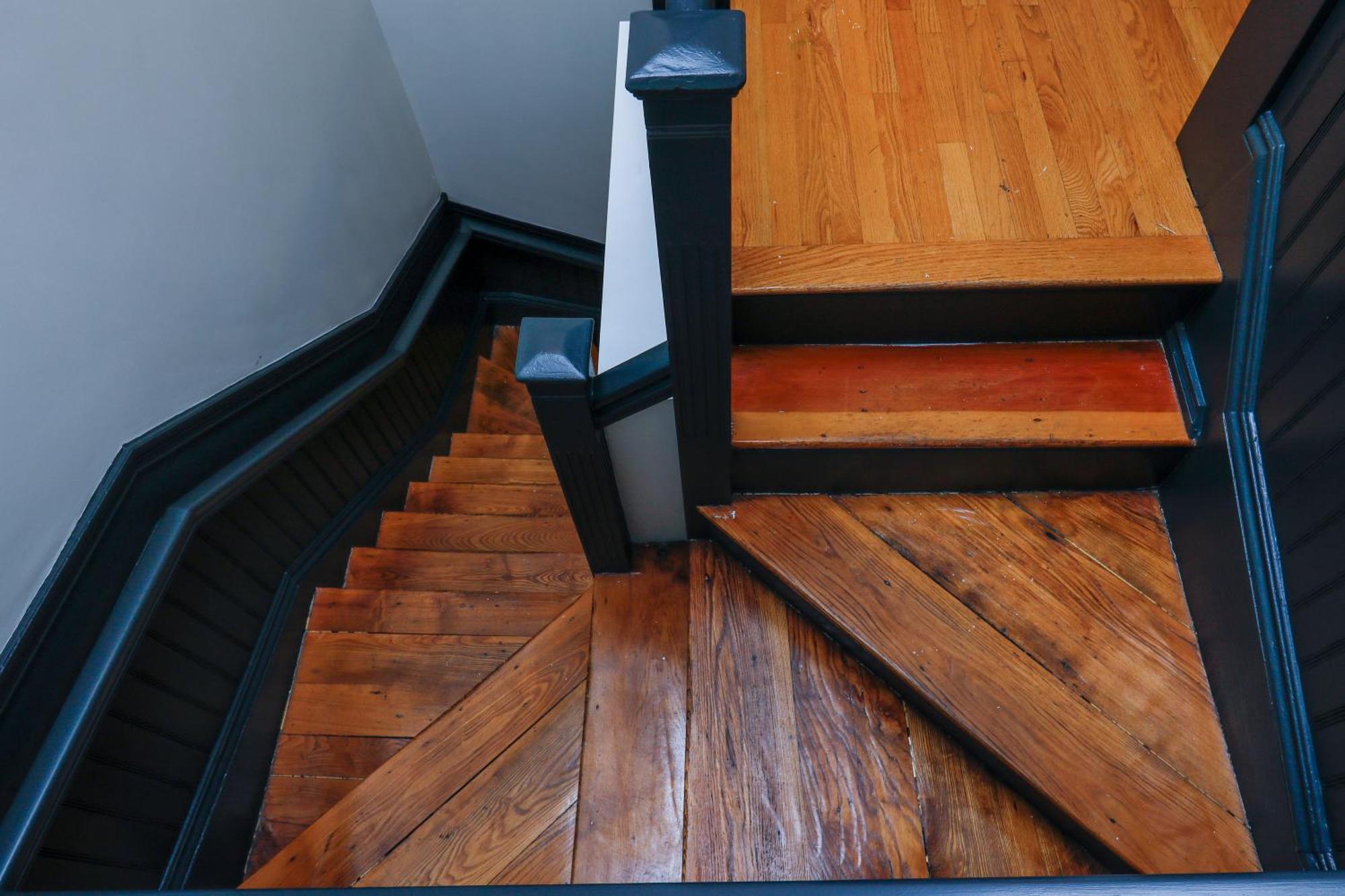 Modern & Spacious 4-bedroom In Roxbury Apartment