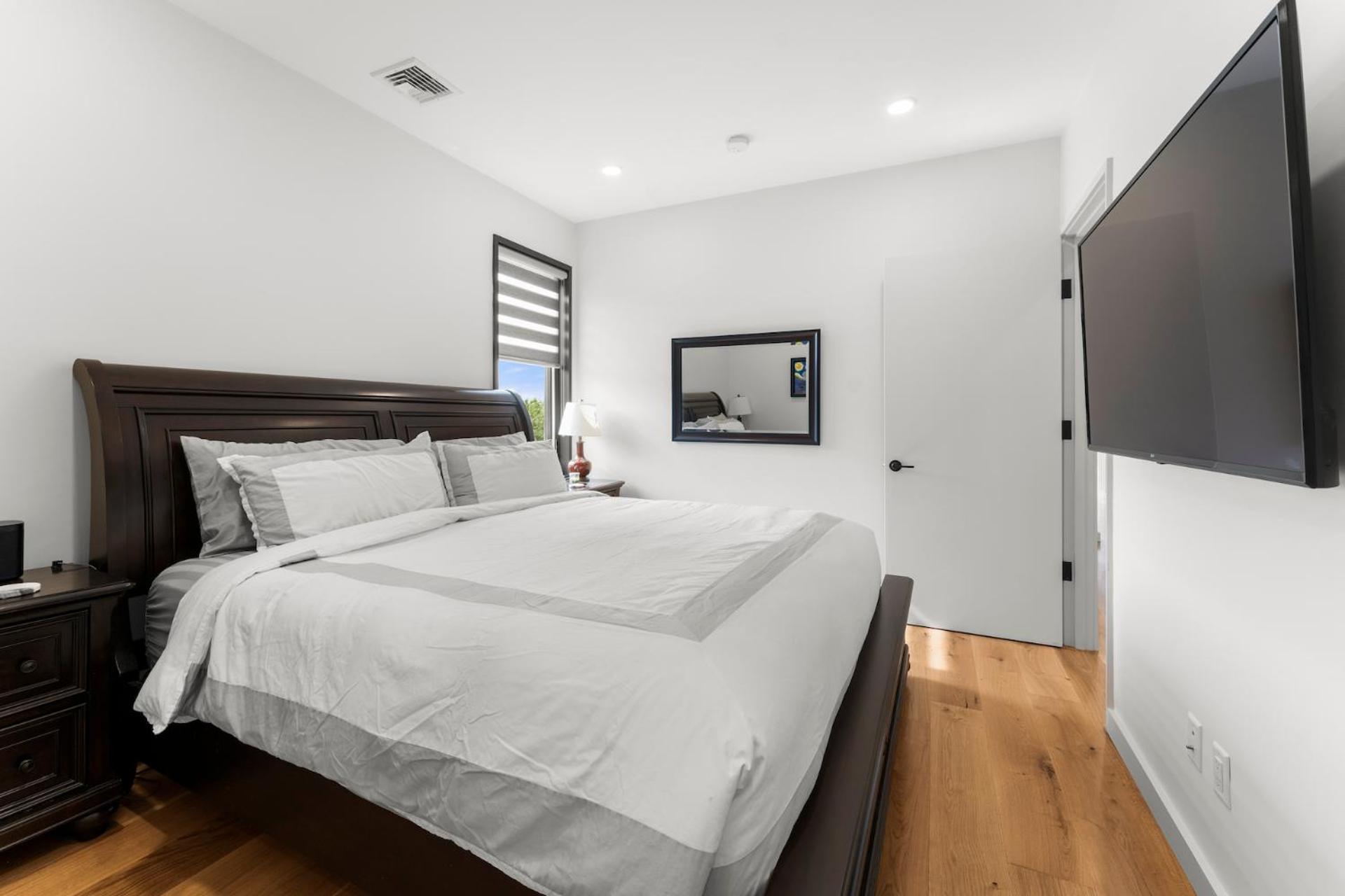 Luxury 2bd2ba Next To The Airport 4389 Boston