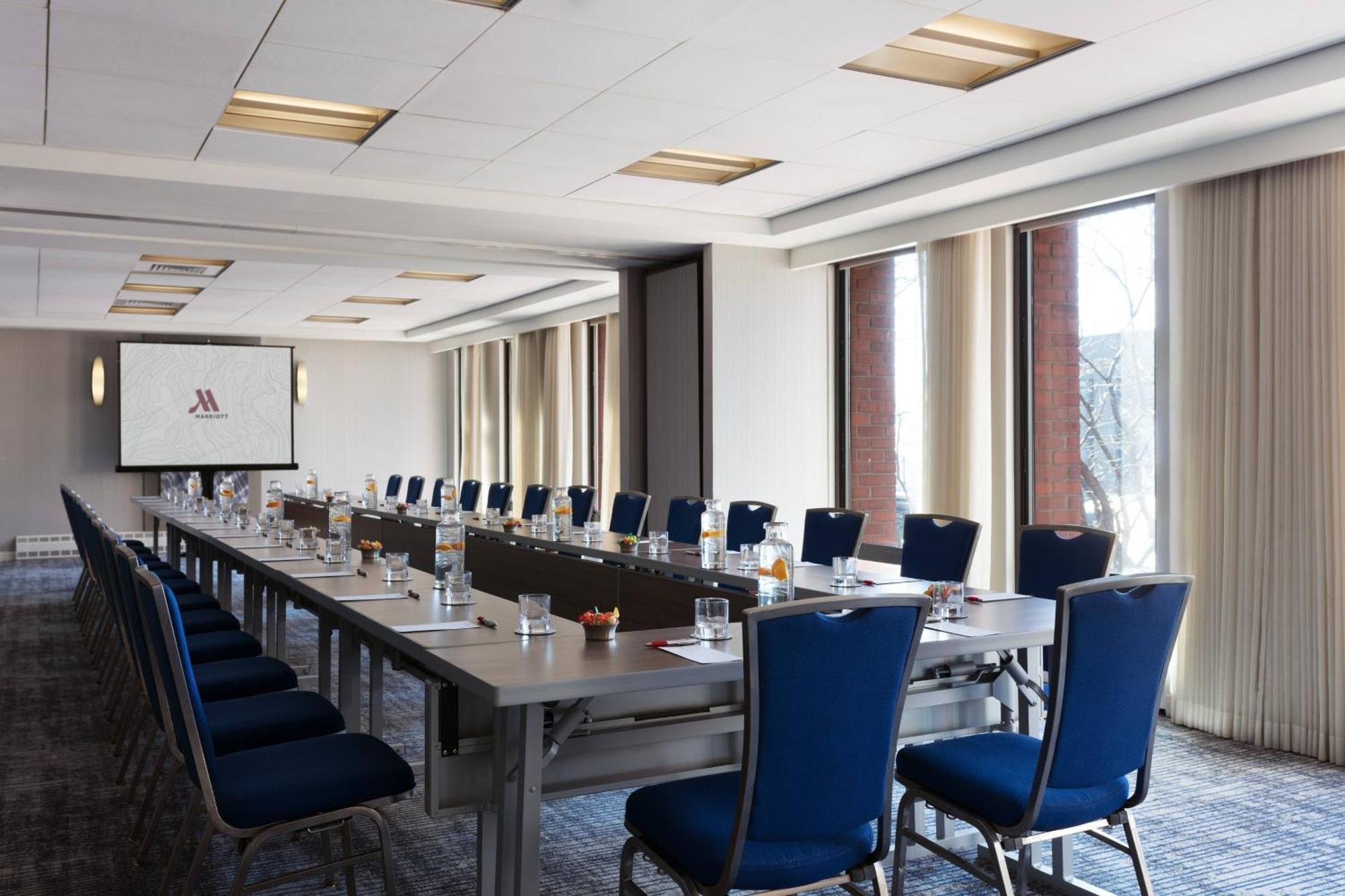 Hotel Marriott Long Wharf 4*
