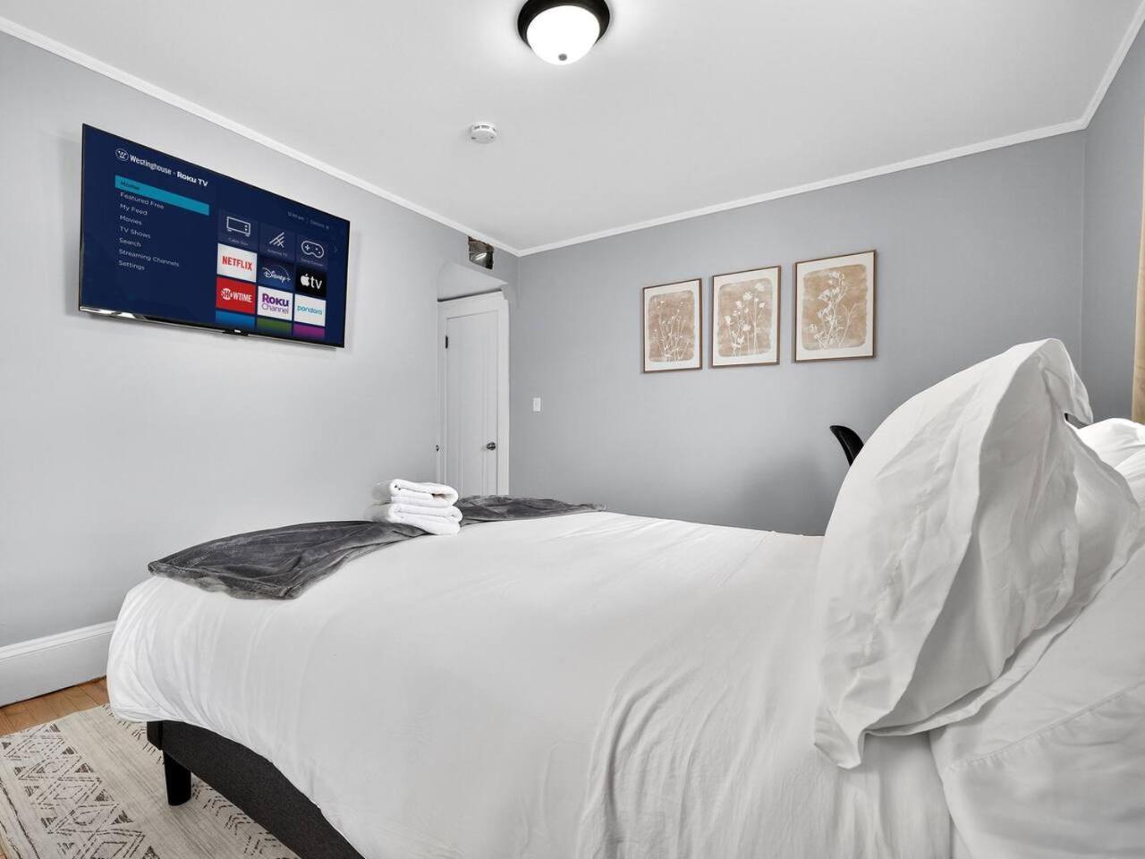 Vintage 5br In With Free Parking Boston