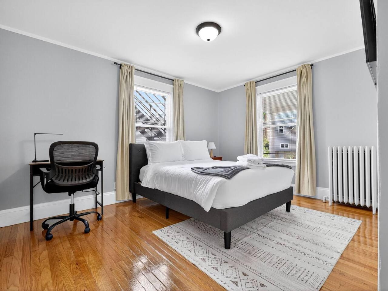 Vintage 5br In With Free Parking * Boston