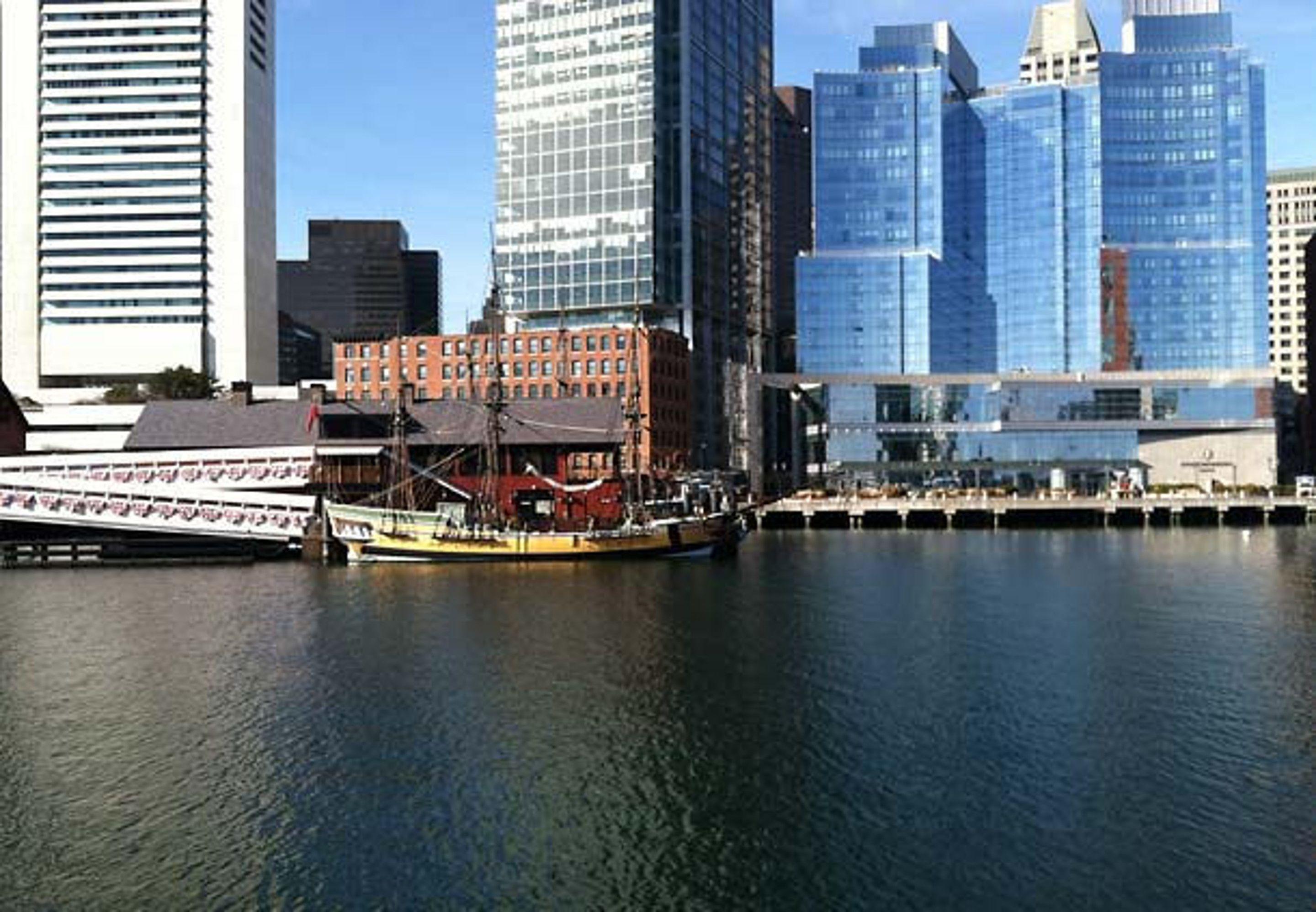 By Marriott Downtown Seaport Hotel