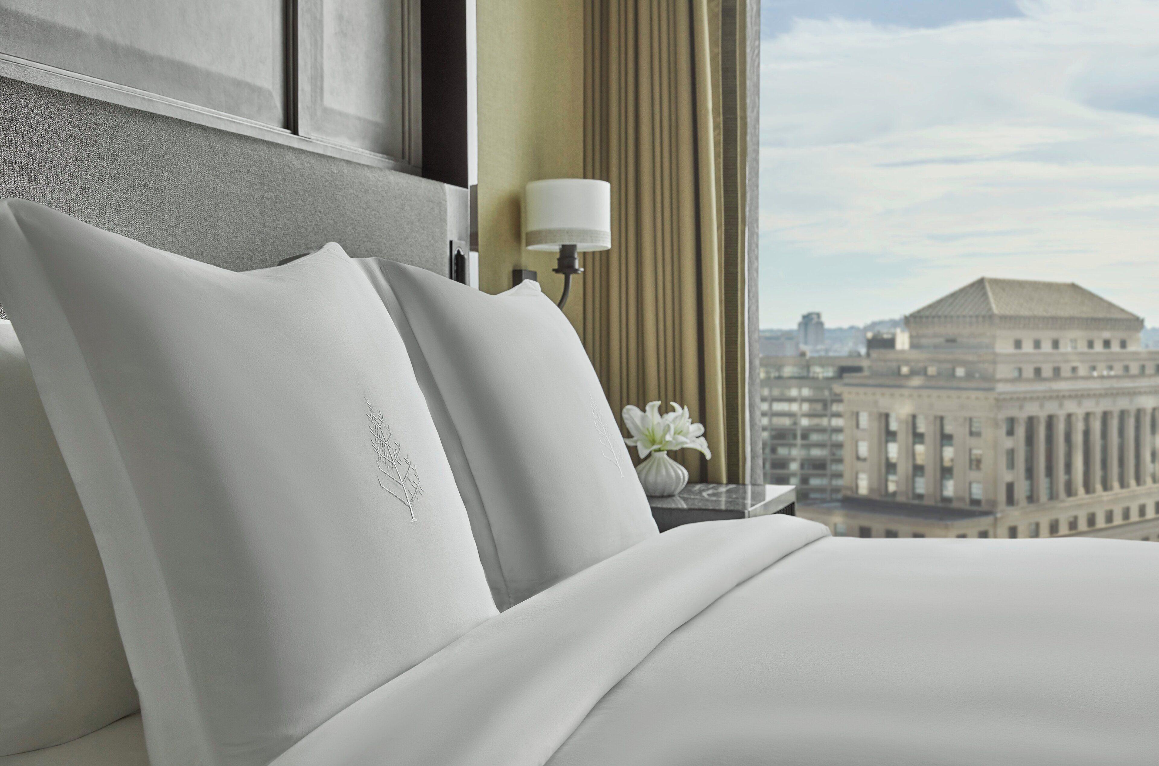 Four Seasons One Dalton Street,