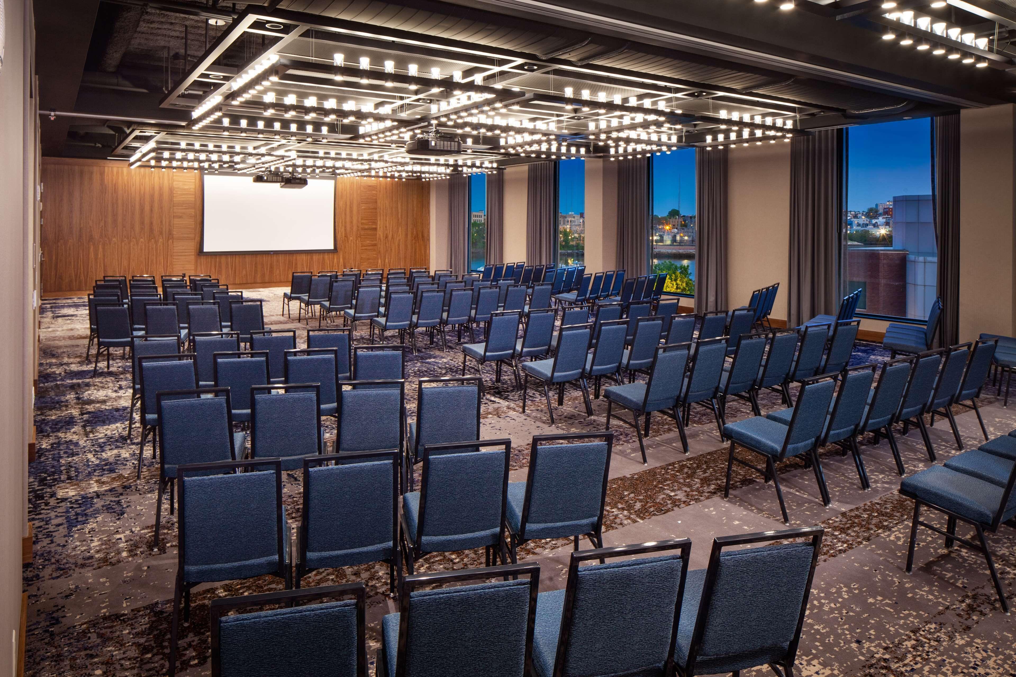 Homewood By Hilton Seaport District Hotel Boston