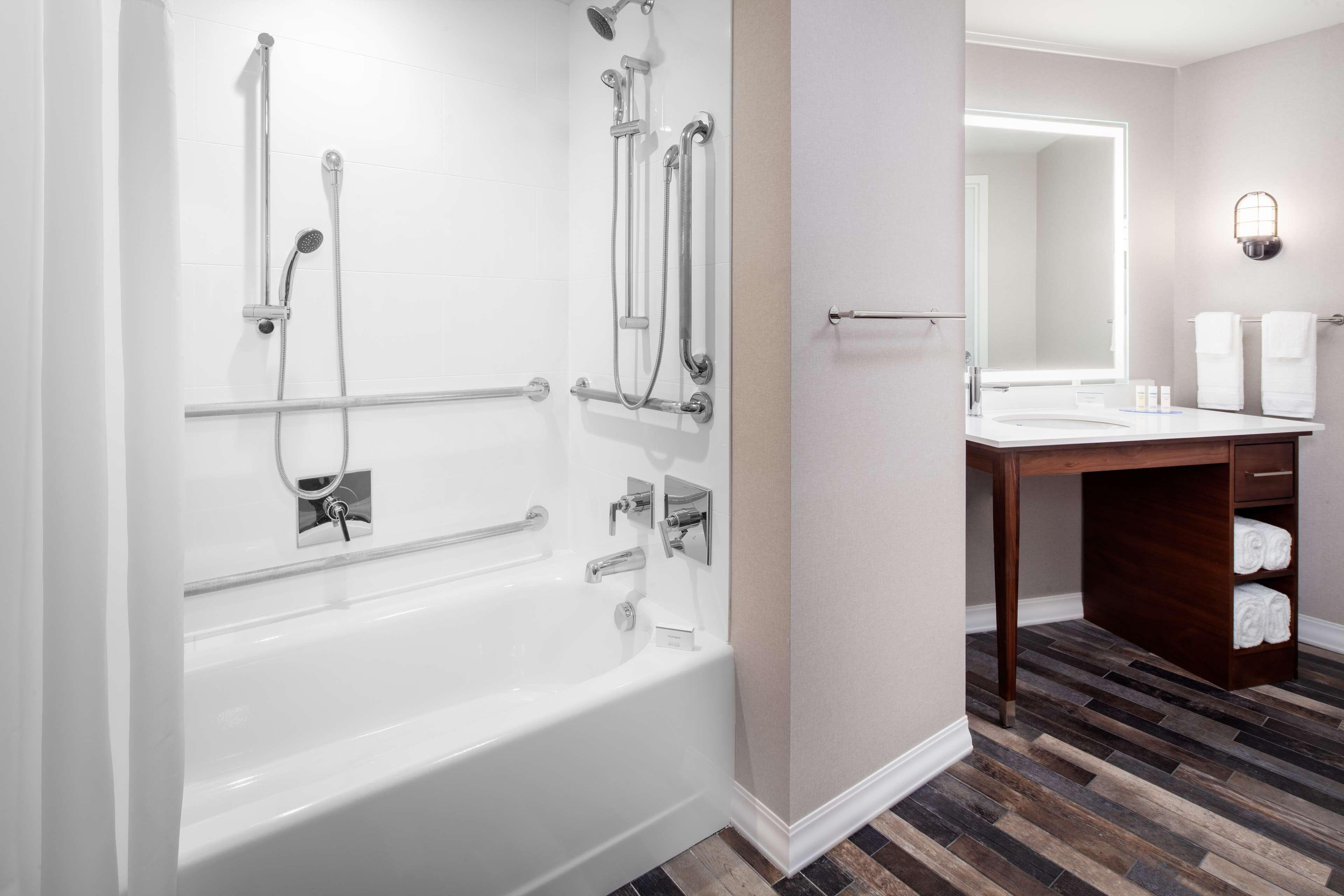 Homewood By Hilton Seaport District Hotel Boston
