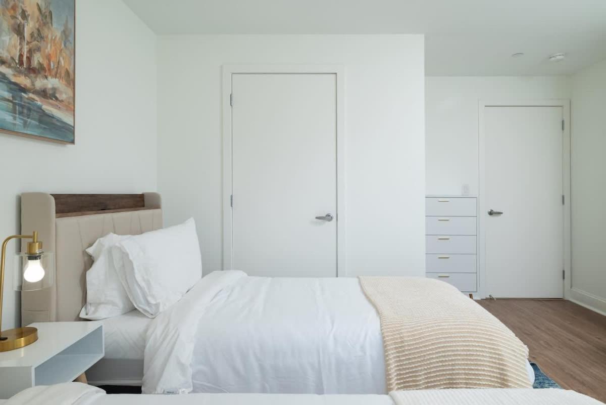 2br In Downtown & T-station