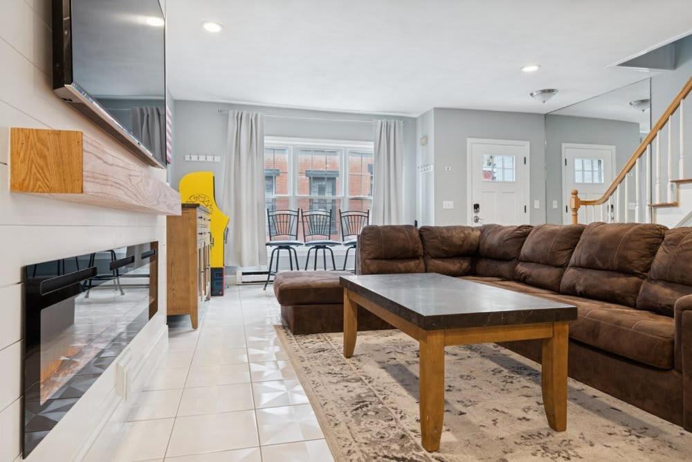 Holiday home Heart Of Southie - Hot Tub + Walk To Bars Boston