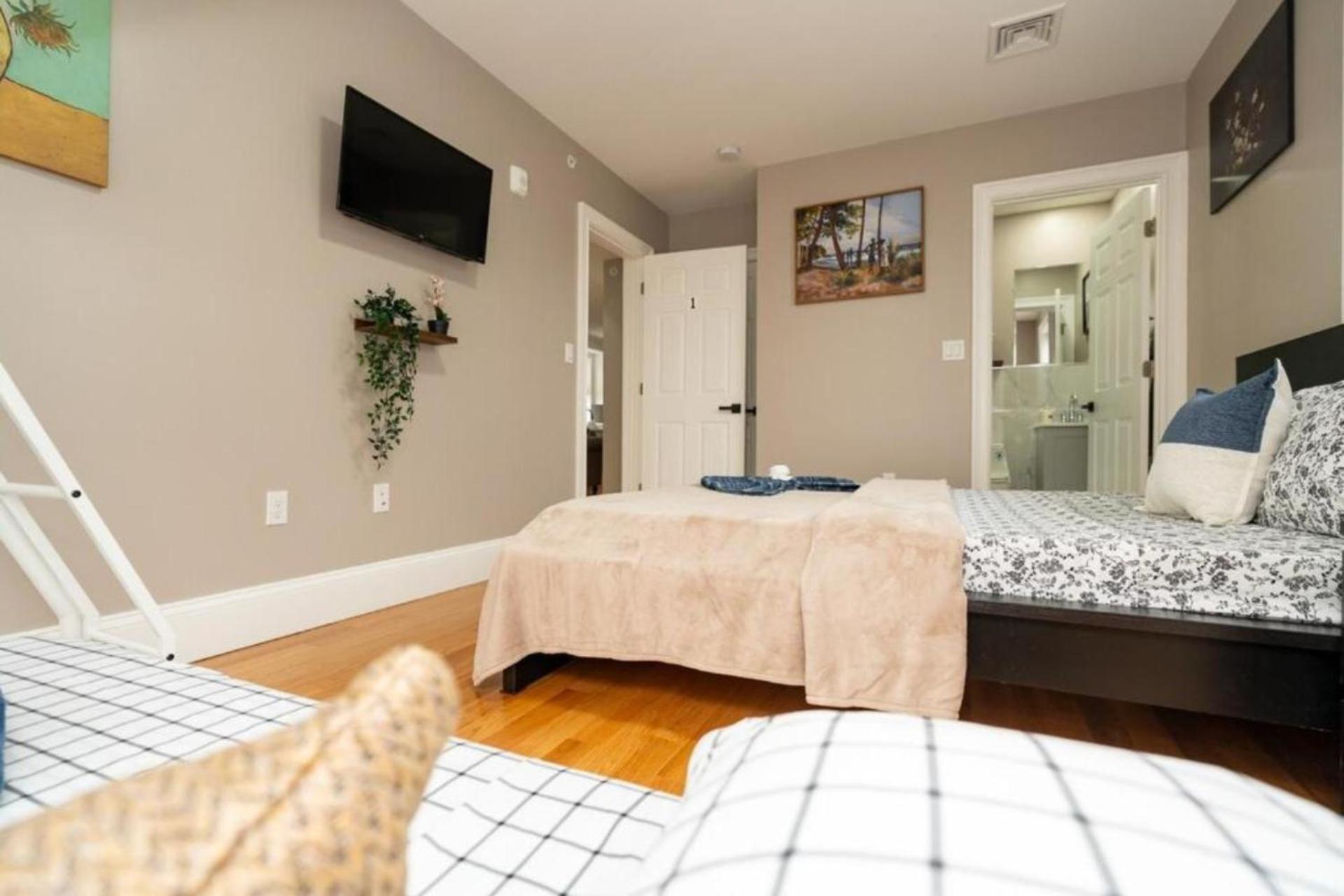 558-3 3br - Modern Nest Near Franklin Park Apartment *