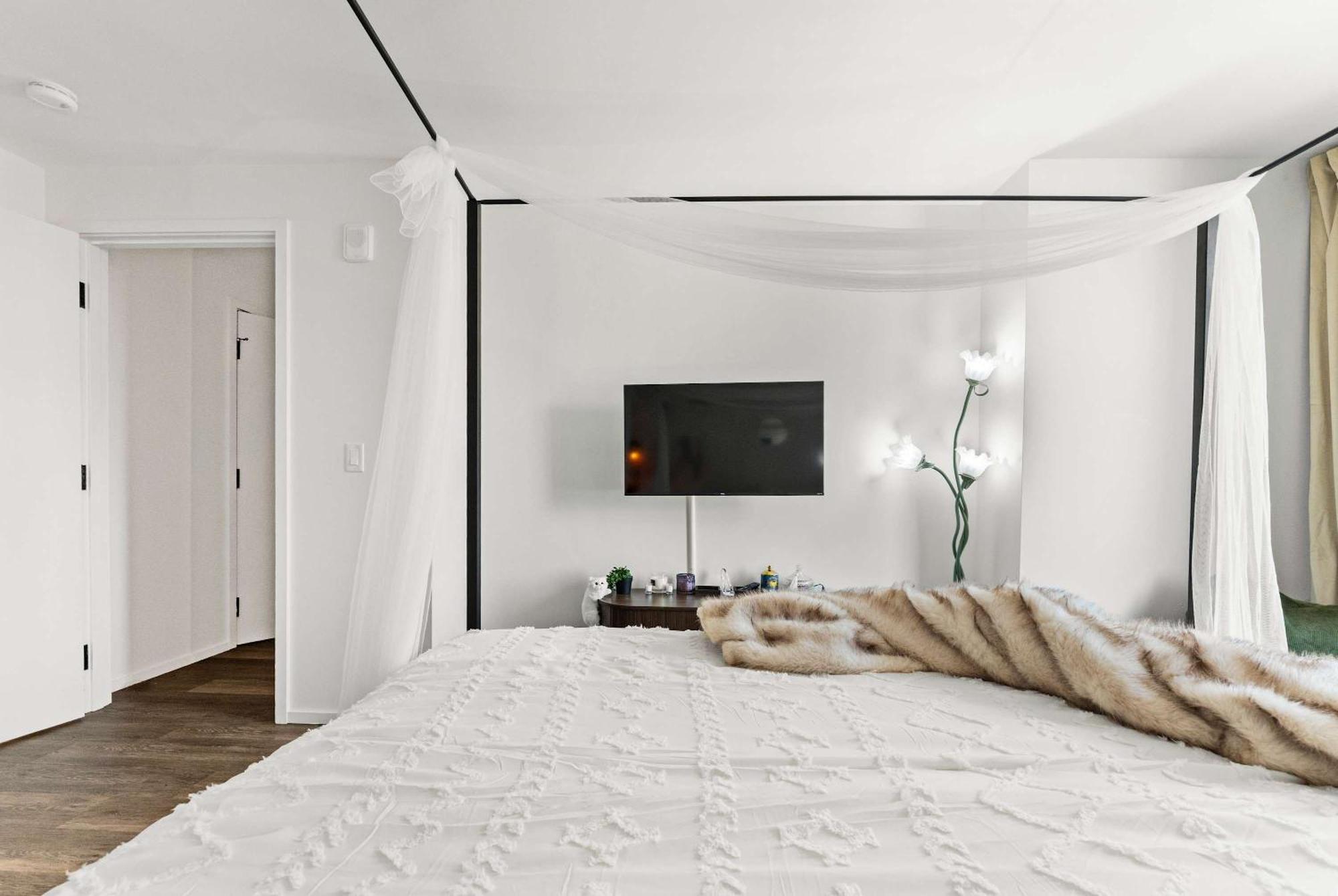 Family In With Pool Gym & Balcony - Perfect Apartment *