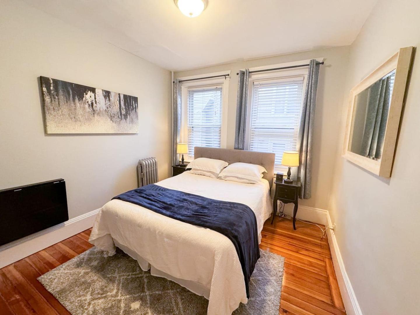 Apartment Spacious 3bed, 2bath, Near Hospitals & Transports *