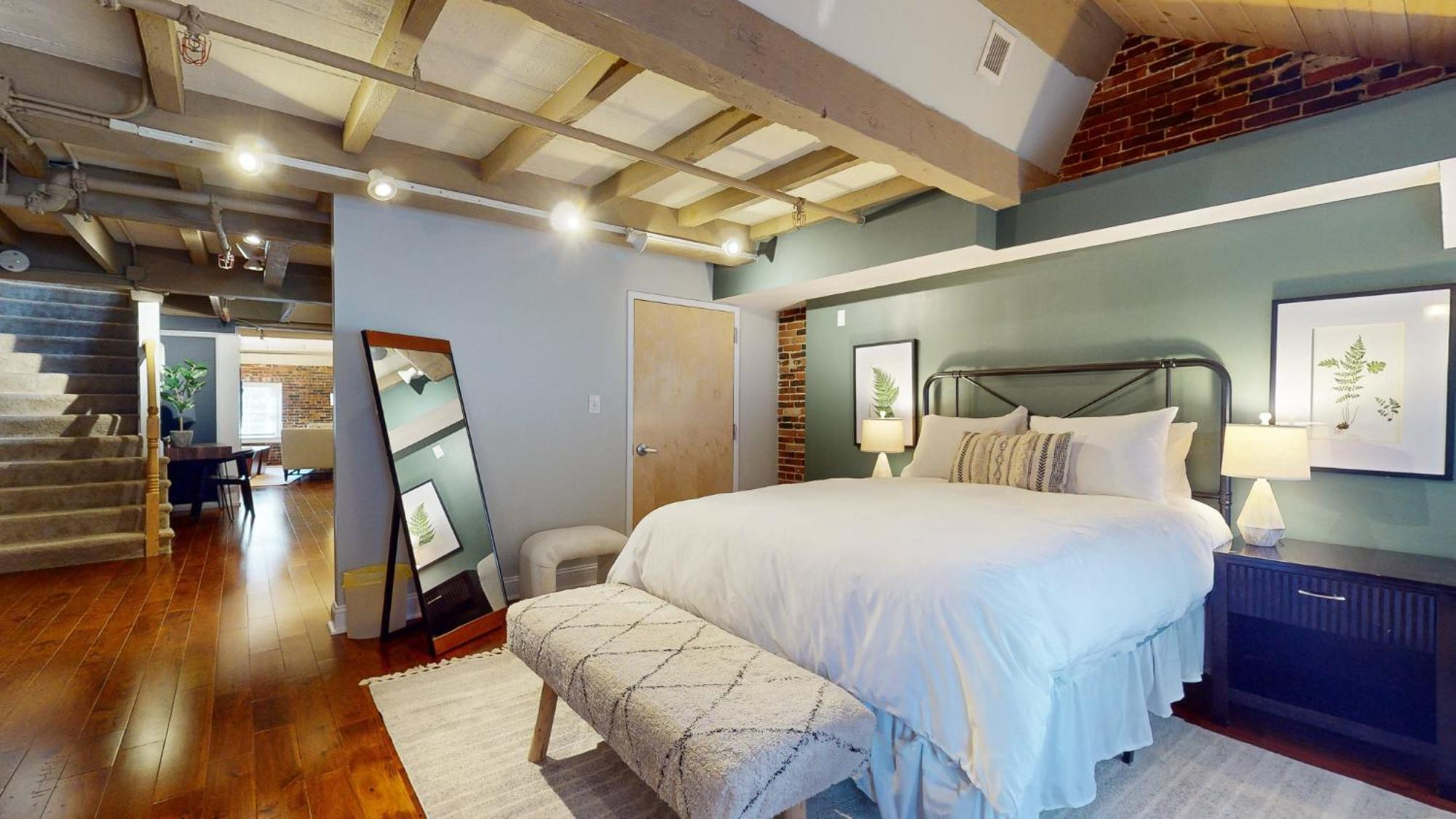 Elegant 2br 009mi Faneuil Hallquincy Market Apartment