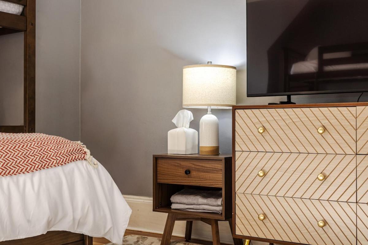 Cozy 3bd, 1ba In - Franklin Park Zoo, Common Boston