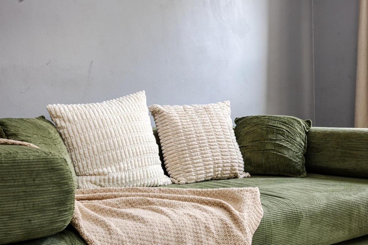 Cozy 3bd, 1ba In - Franklin Park Zoo, Common Apartment