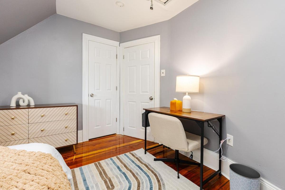 Cozy 3bd, 1ba In - Franklin Park Zoo, Common Apartment Boston