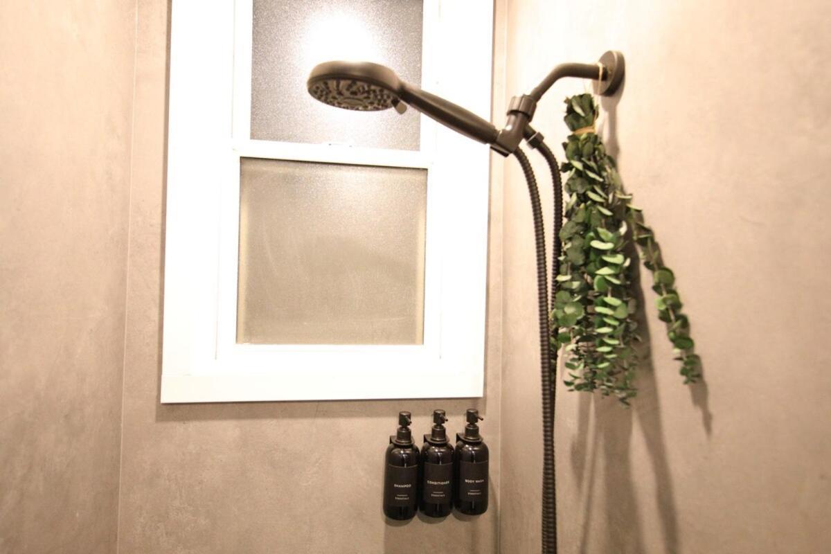 Nomadiq - Walk To Airport, 5 Min To Downtown 01 Apartment