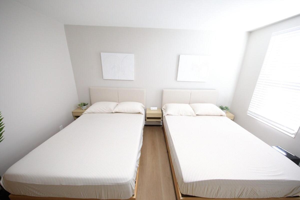 Nomadiq - Walk To Airport, 5 Min To Downtown 01 Apartment *