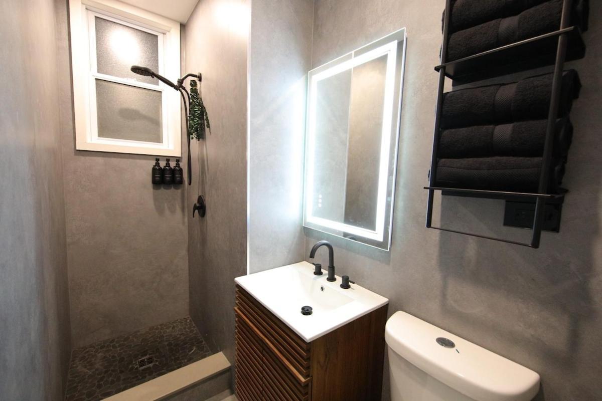 Nomadiq - Walk To Airport, 5 Min To Downtown 01 Apartment *