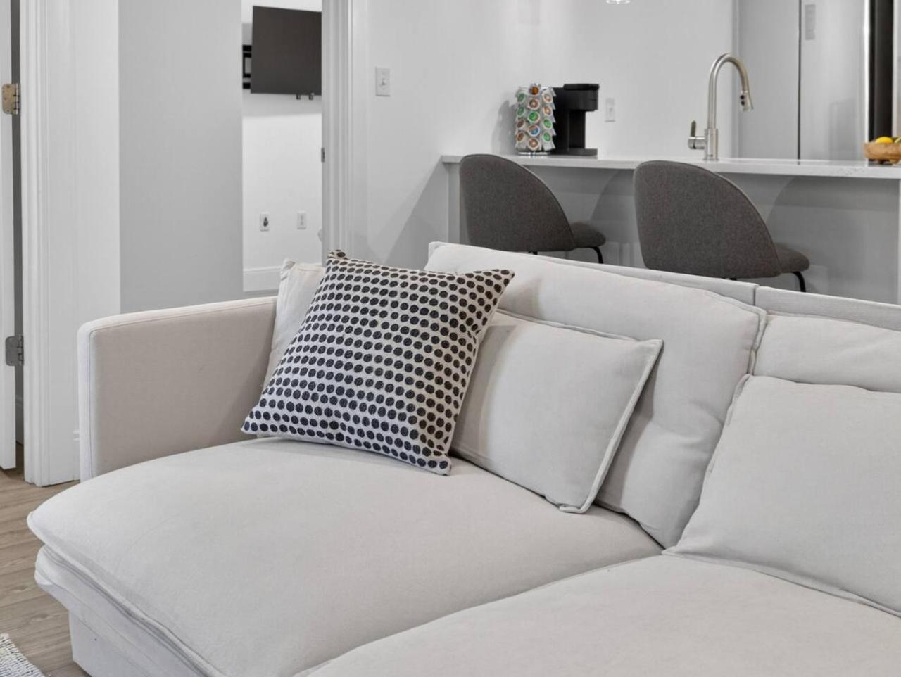 Luxury 2br In Near Harvard! Apartment *