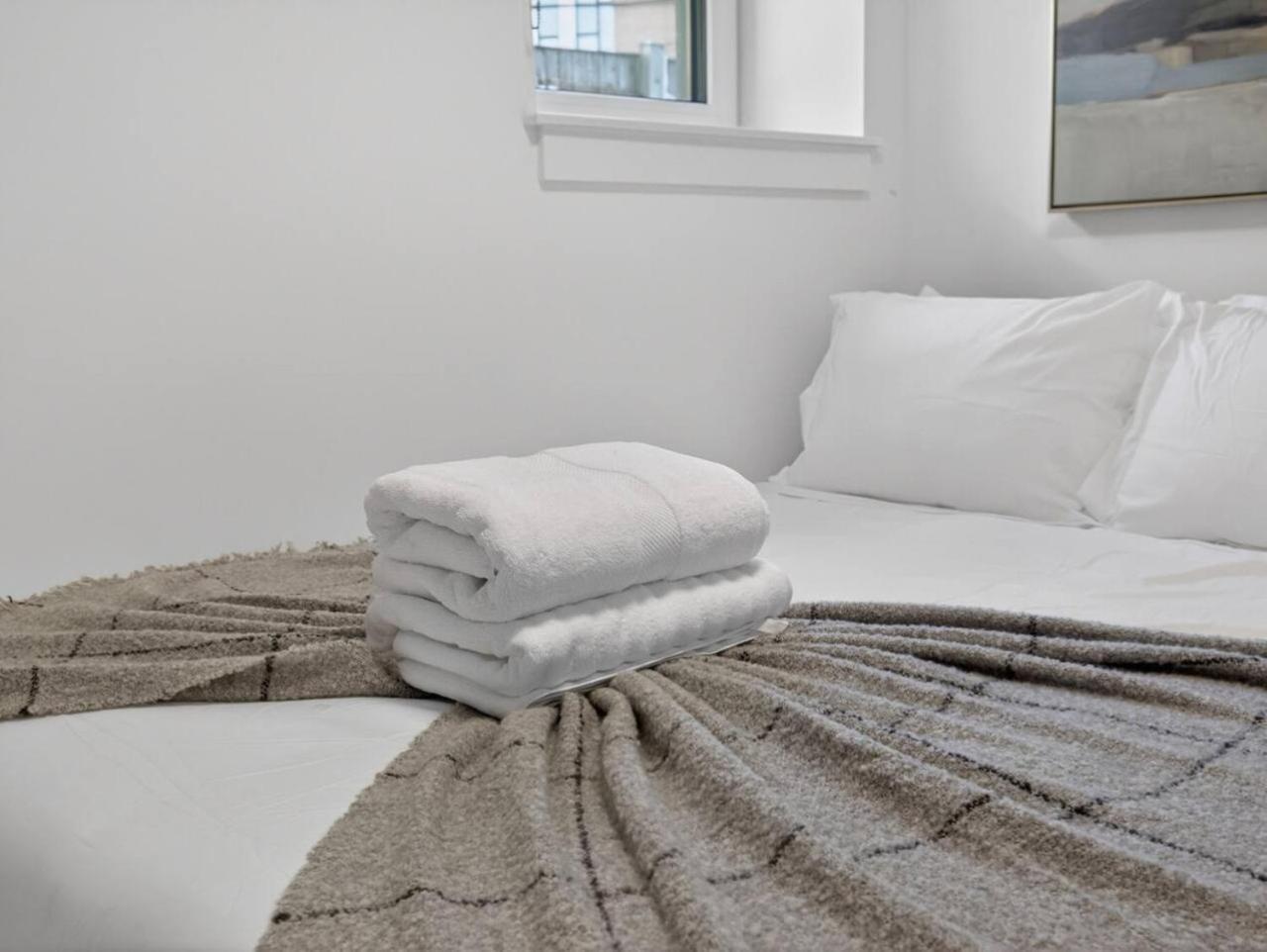 Apartment Luxury 2br In Near Harvard! *