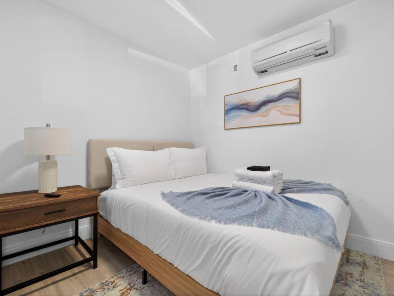 Luxury 2br In Near Harvard! Apartment Boston