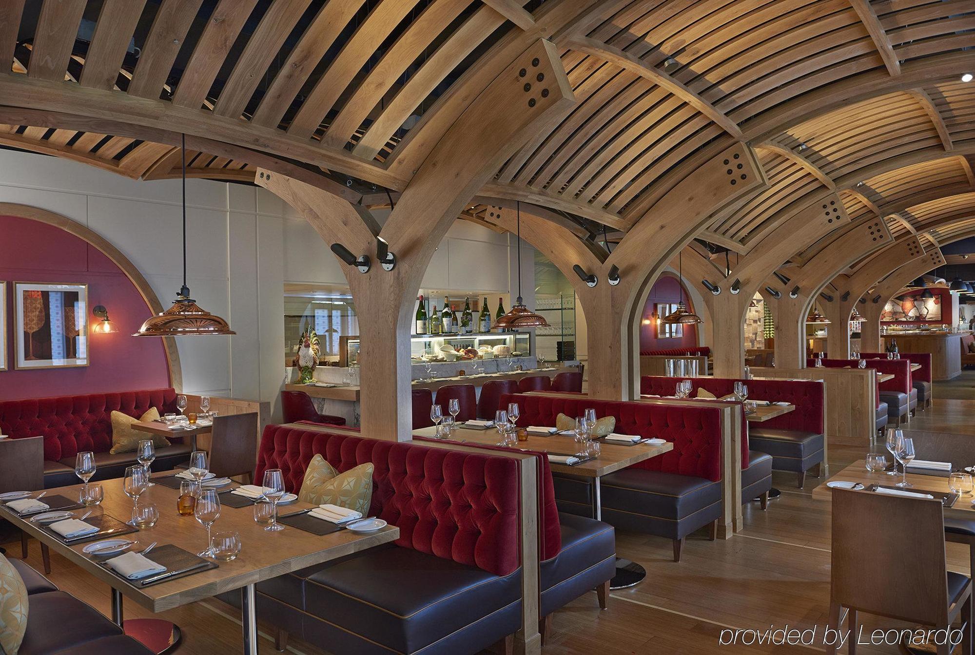 Mandarin Oriental, Hotel