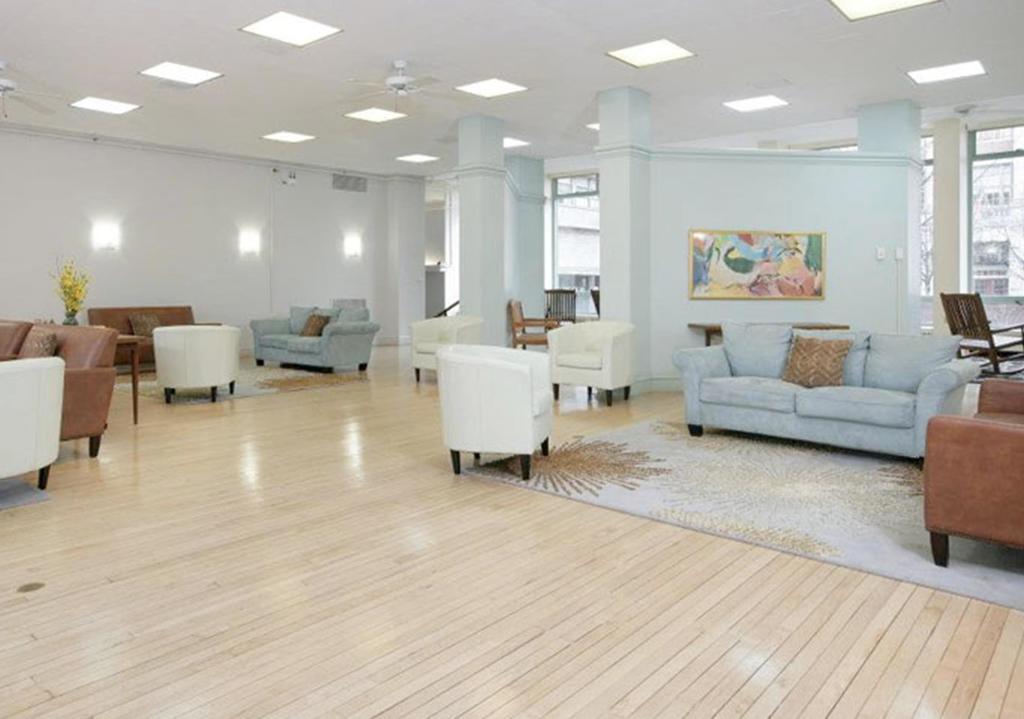 Hotel The Revolution