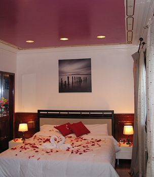 Royalton Suites Boston